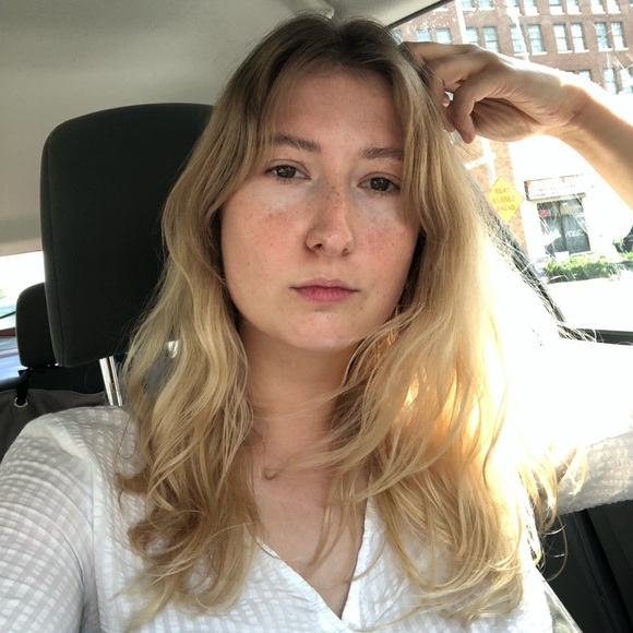 Meet your Posher, Brittany - Picture 2 of 2